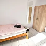 Gremberghoven شقة *